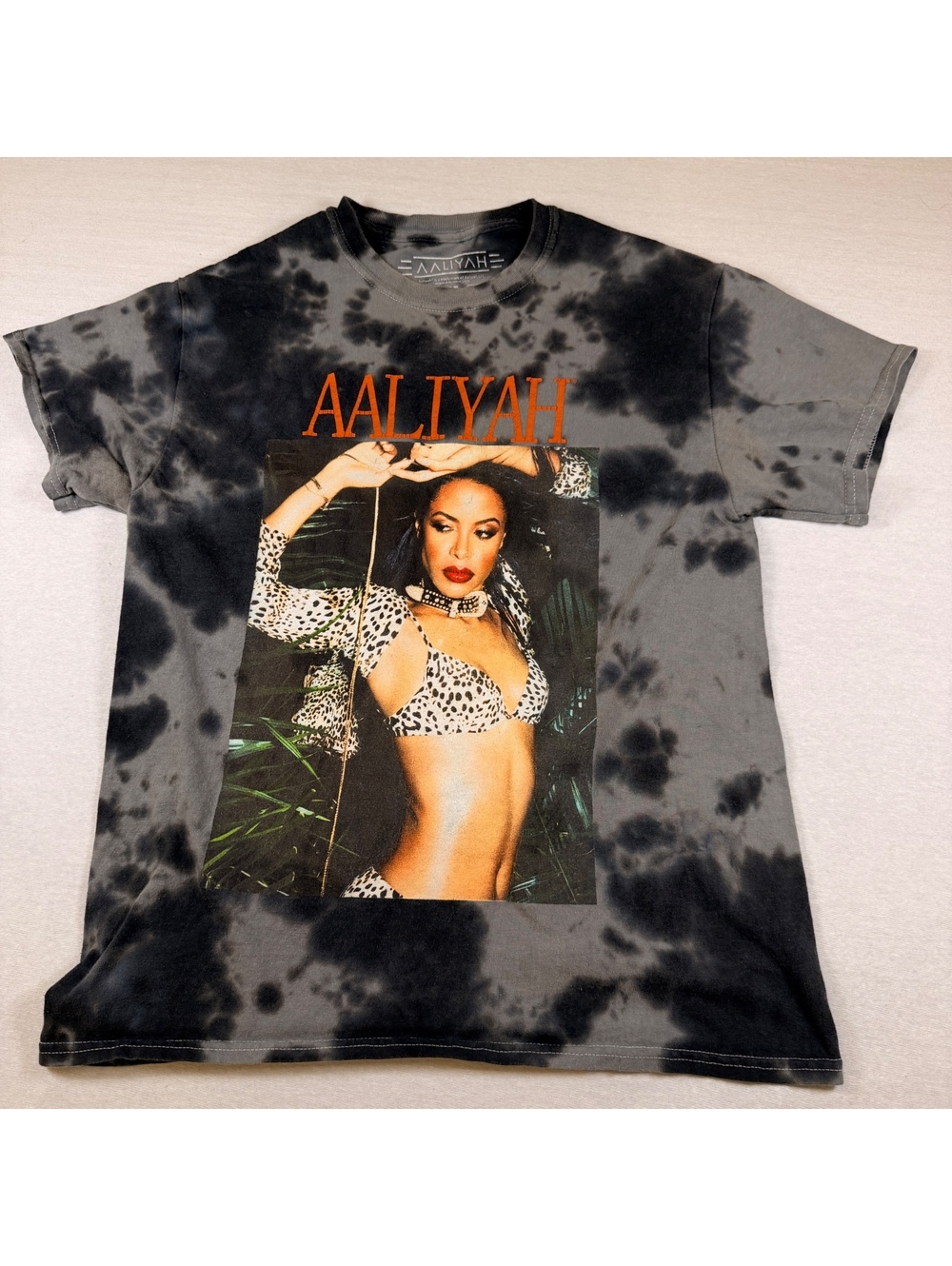 Aaliyah Graphic Tie Dye T Gray Black Ripple Junction Men's M